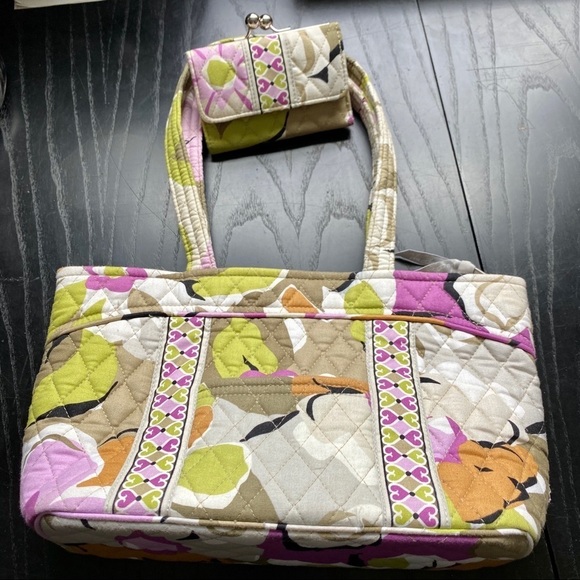 Vera Bradley Handbags - Vera Bradley Retired Portobello Road Print Bag Set